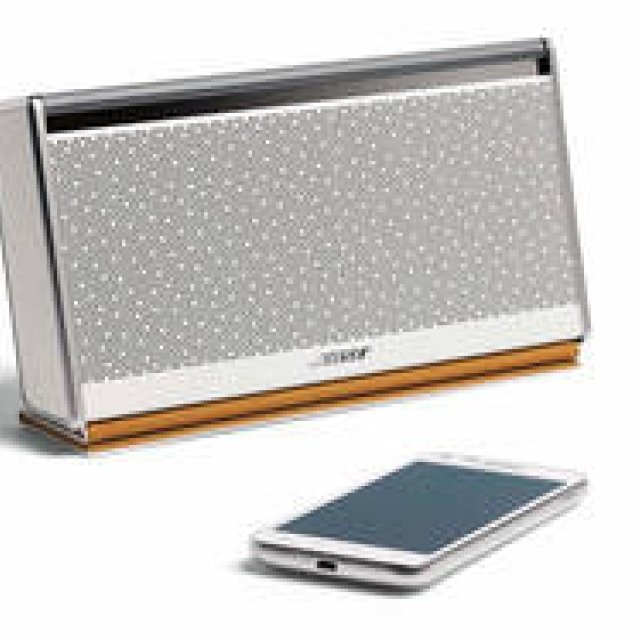 BOSE｜モバイルスピーカー限定ホワイトカラーモデル数量限定発売 ギャラリー