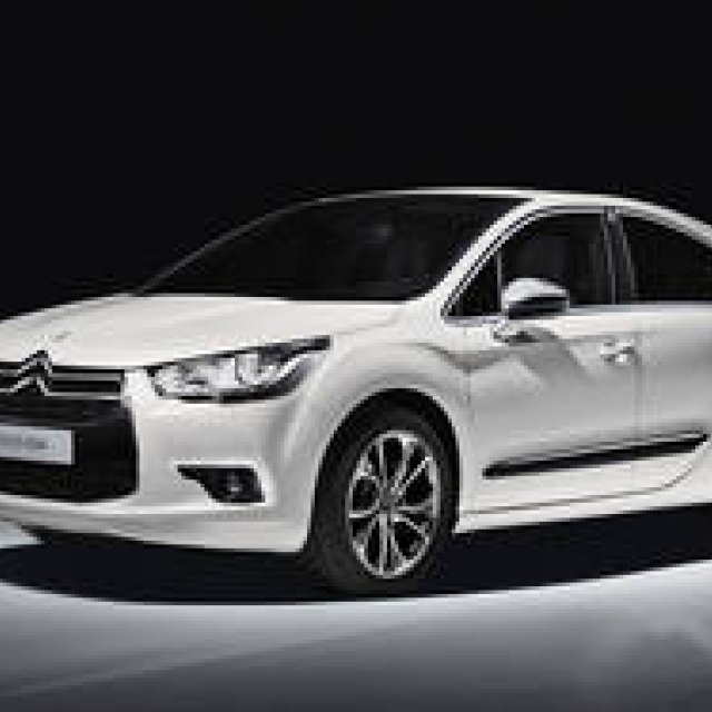 シトロエンDS4に特別装備の限定車｜Citroen ギャラリー