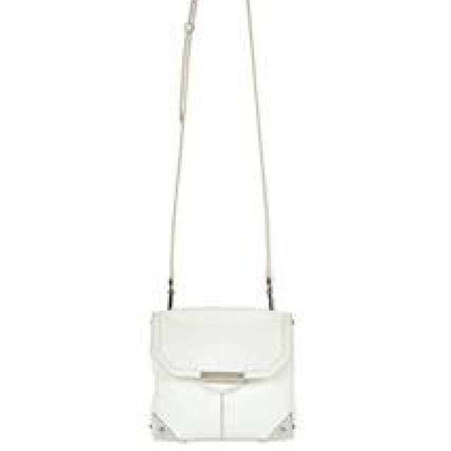 ALEXANDER WANG｜銀座三越にハンドバッグを取り扱う直営店オープン ギャラリー