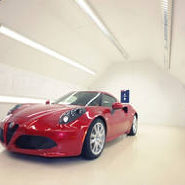 アルファロメオ 4Cの製造過程を公開｜Alfa Romeo ギャラリー