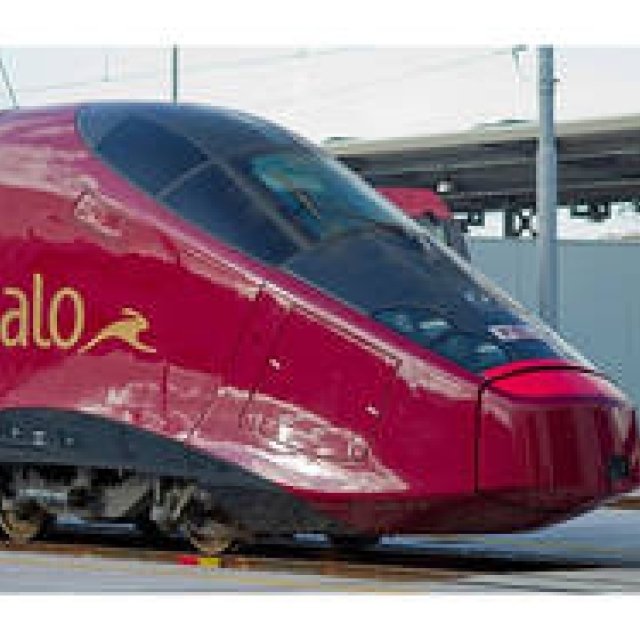 Italo｜まるでフェラーリ!?　イタリアの新型高速列車デビュー ギャラリー