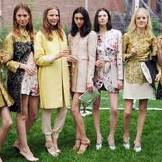 STELLA McCARTNEY｜2014スプリング コレクションの発表とガーデンパーティを開催（1）