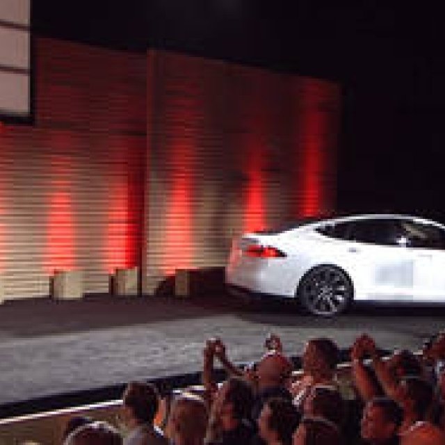 テスラ モデルSは90秒で満充電になる!?｜Tesla ギャラリー