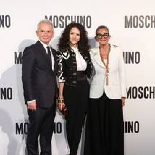 MOSCHINO｜モスキーノが、上海にてコレクションを発表 