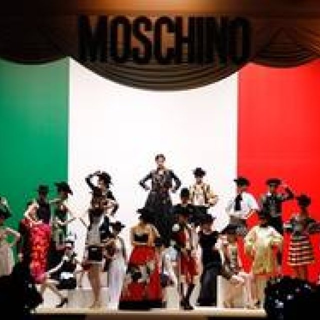 MOSCHINO｜モスキーノが、上海にてコレクションを発表 ギャラリー