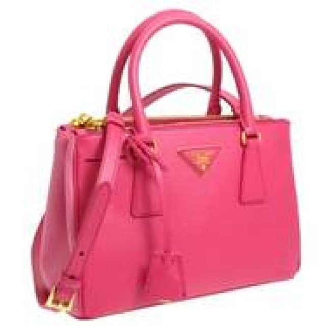 PRADA｜大阪心斎橋店オープン記念限定バイカラーの「サフィアーノ」トートバッグ発売 ギャラリー