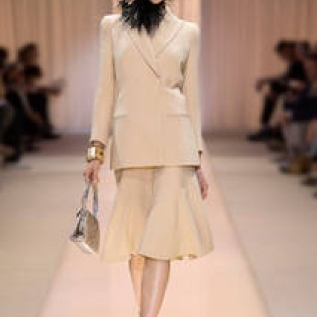 Giorgio Armani Privé｜2013年秋冬オートクチュールコレクション トレンド速報