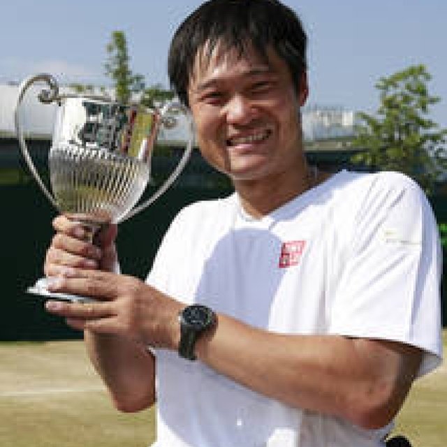 ラドー｜ウィンブルドンでアンバサダーのマリー選手と国枝選手が優勝｜RADO