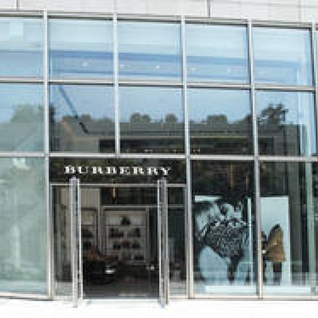 特集｜六本木ヒルズにバーバリーのあらたな旗艦店が誕生