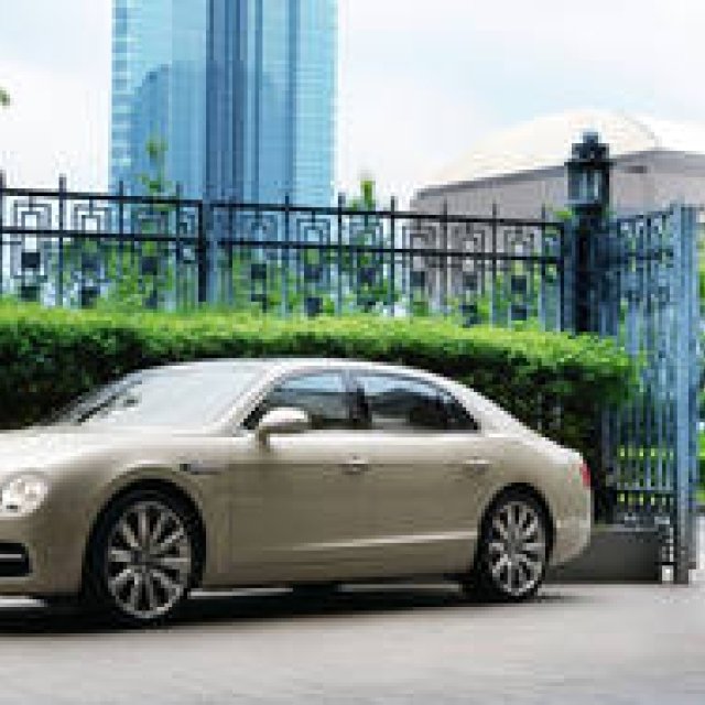 新型ベントレー フライングスパーに国内で試乗｜Bentley ギャラリー