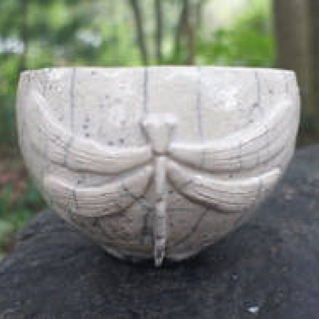 小山登美夫ギャラリー｜岡崎裕子「羽のある器」展 開催 ギャラリー