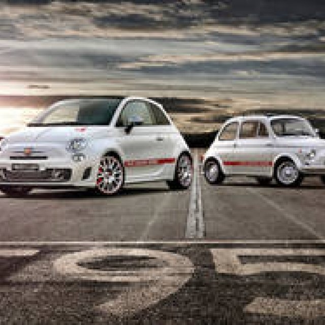 フィアット、アバルトブースは500ファミリー大集合｜Fiat & Abarth ギャラリー
