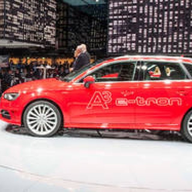 アウディ A3 Sportback e-tronの市販モデルを発表｜Audi ギャラリー