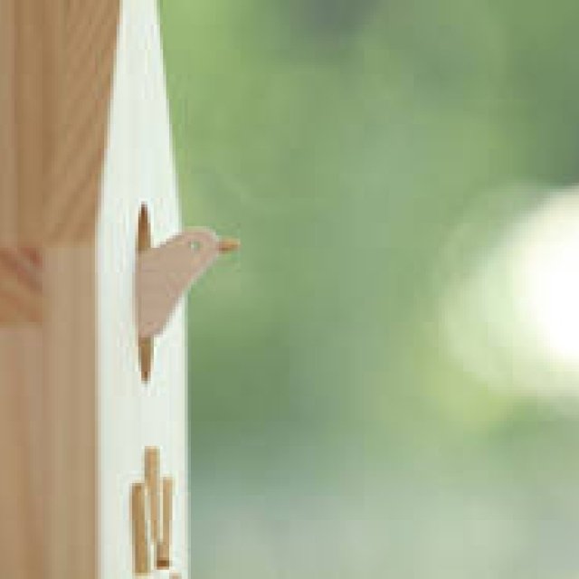 more trees｜プロダクトデザイナー深澤直人氏が語る新色「鳩時計」