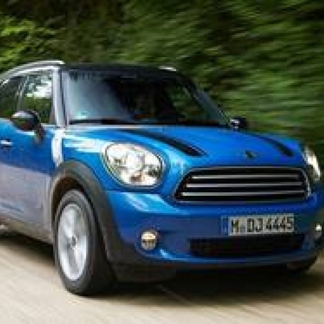 ミニ クロスオーバーとペースマンに4WDを追加｜MINI ギャラリー