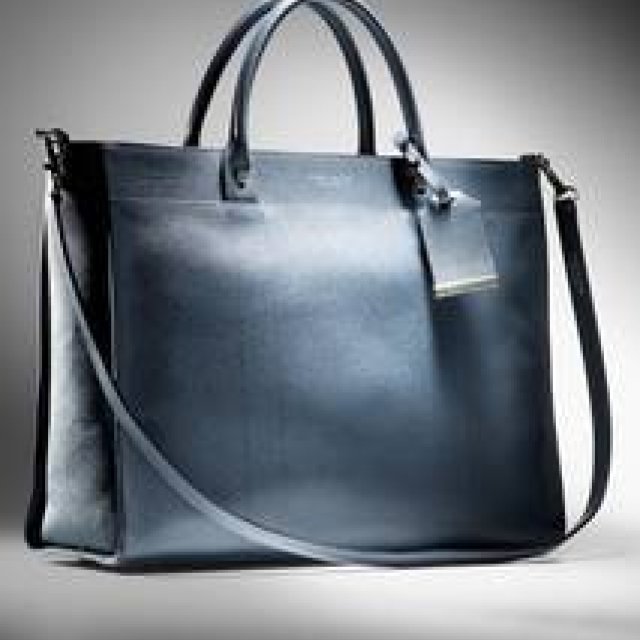 GLOBE-TROTTER｜グローブ・トロッターからレザーコレクションが登場