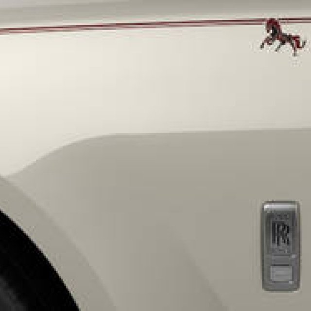 甲午をモチーフにしたビスポークのゴースト｜Rolls-Royce ギャラリー