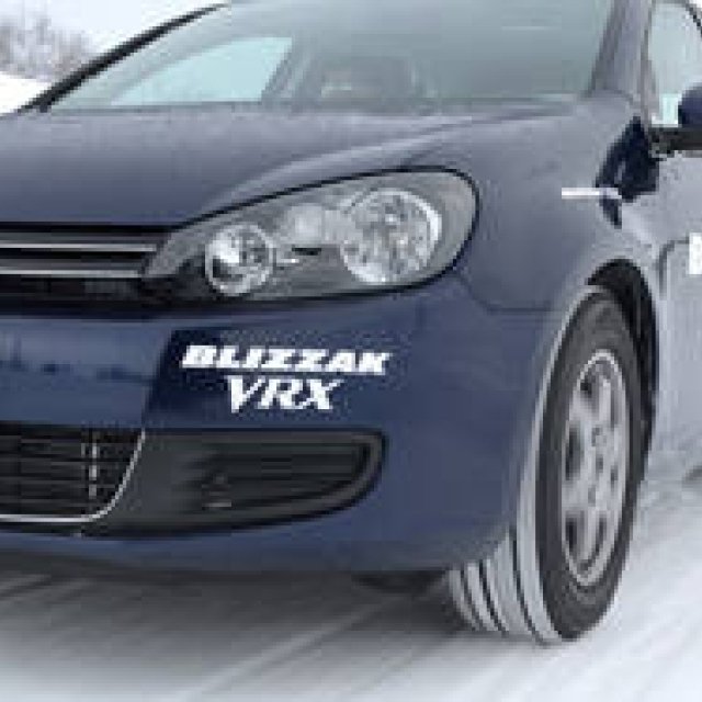 最新スタッドレスタイヤを北の大地で試す｜BRIDGESTONE ギャラリー