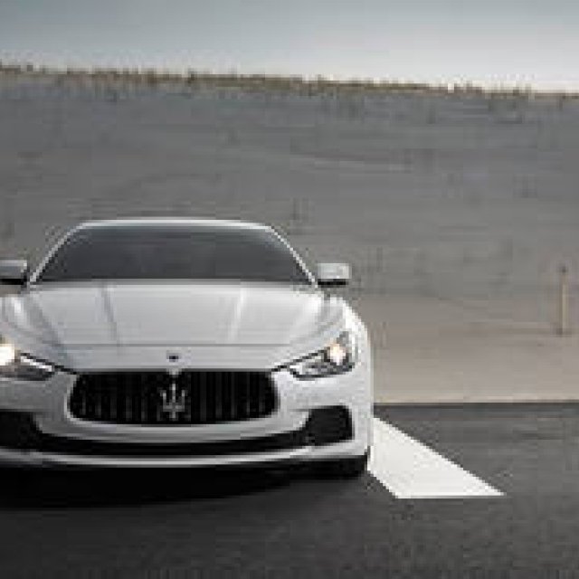 マセラティの新型ミドルセダン「ギブリ」国内導入│Maserati ギャラリー