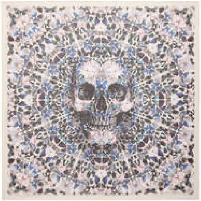 ALEXANDER McQUEEN｜アーティスト、ダミアン・ハーストとのコラボスカーフを限定発売中