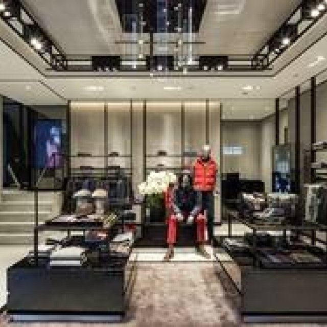 HUGO BOSS｜日本で唯一の旗艦店「BOSS ストア 表参道」が誕生 ギャラリー