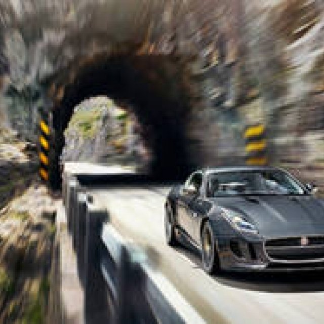 ジャガーFタイプ クーペ、ついに現る｜Jaguar ギャラリー