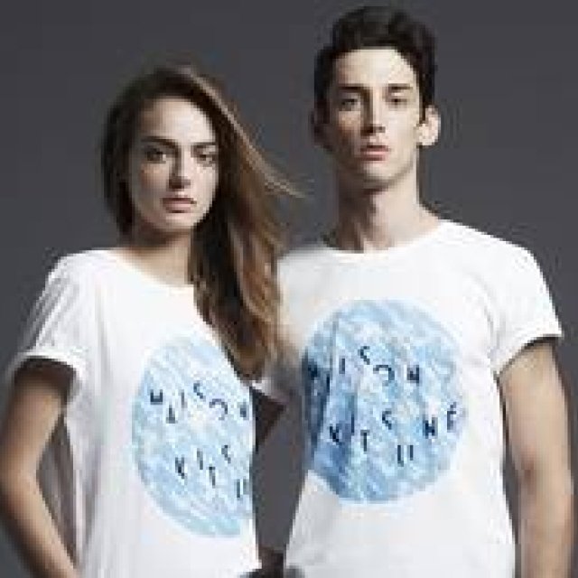 MAISON KITSUNÉ｜メゾン キツネからホリデーコレクションが登場 ギャラリー