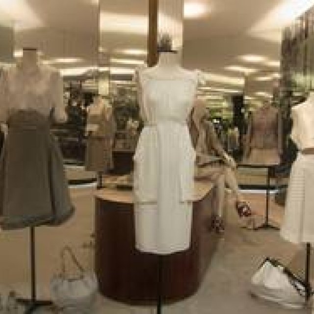 萩原輝美｜ファキネッティのファーストコレクション、トッズ 老舗ブルーノ・マリーが若返り（2）