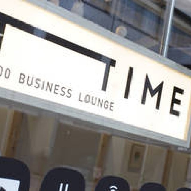 more trees｜国産材を使用したビジネスラウンジ「T-TIME」の空間をプロデュース