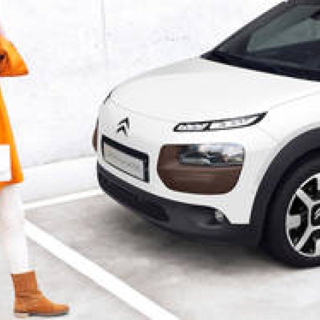 あたらしいコンパクト「C4 カクタス」を発表｜Citroen ギャラリー