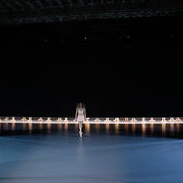 萩原輝美｜ヴィクター＆ロルフの踊るスーツ　シャネルのスポーティークチュール（2）