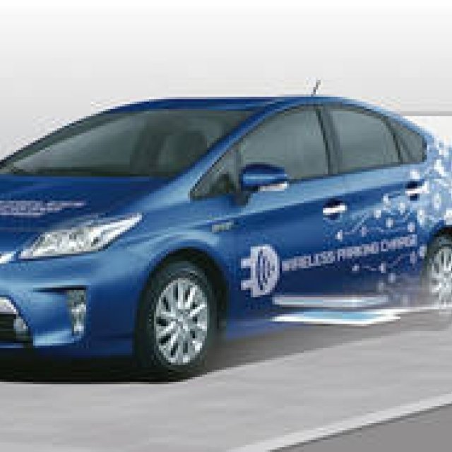 トヨタがワイヤレス充電の実証実験をスタート｜Toyota ギャラリー