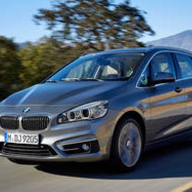 BMW初のFFモデル、2シリーズ アクティブツアラー発表｜BMW