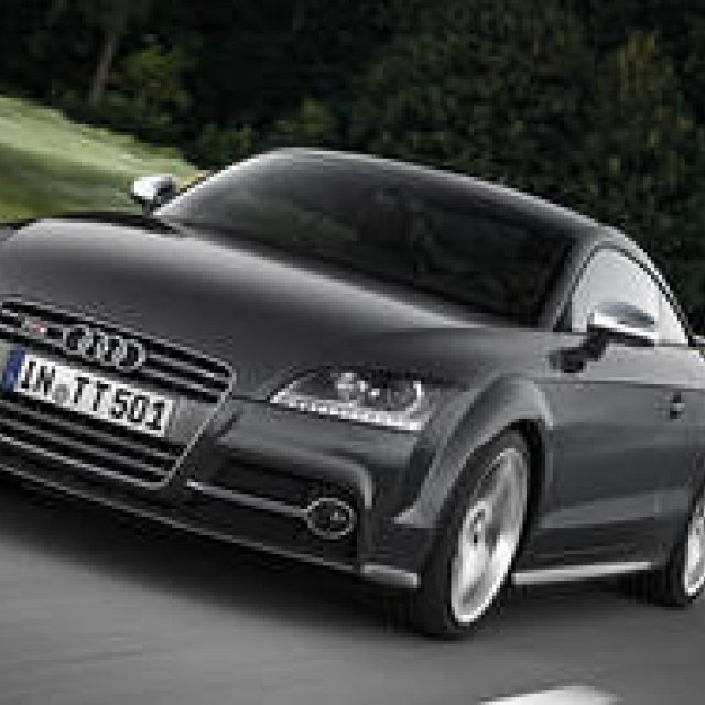 「TT」と「Q3」一挙5車種の限定車を同時発売｜Audi ギャラリー