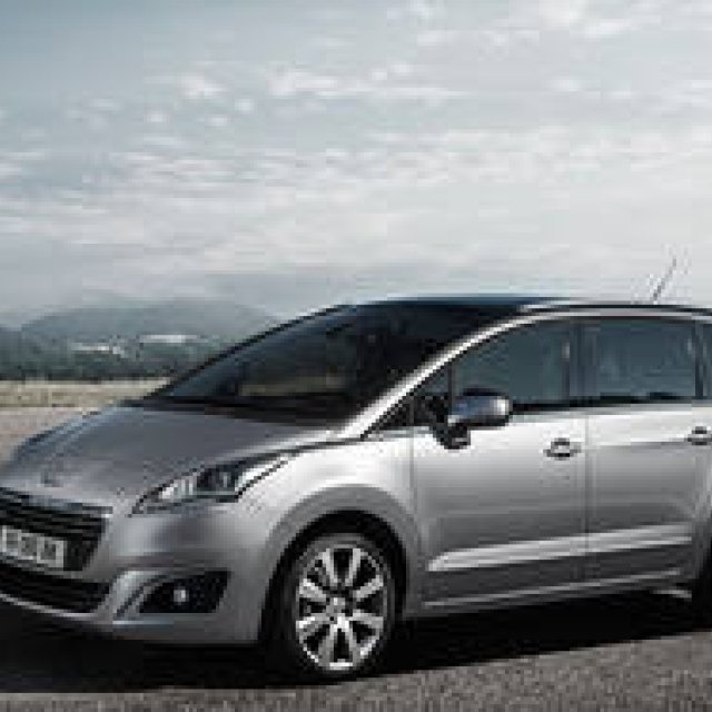 7シーターのミニバン「5008」フェイスリフト｜Peugeot ギャラリー