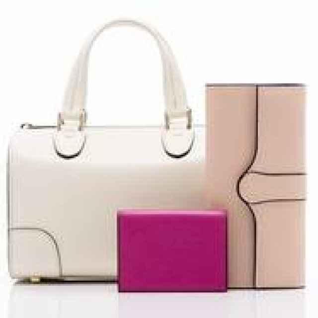 Valextra｜ハート入りイニシャル刻印サービスを実施 ギャラリー