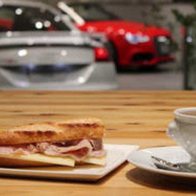 アウディ カフェがリニューアルオープン｜Audi ギャラリー