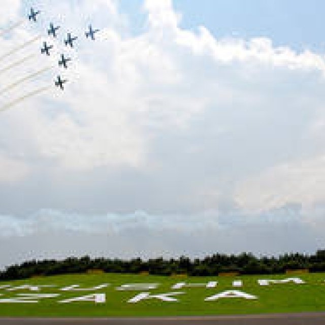 BREITLING｜空から勇気と希望を届けたブライトリング・ジェットチーム ギャラリー