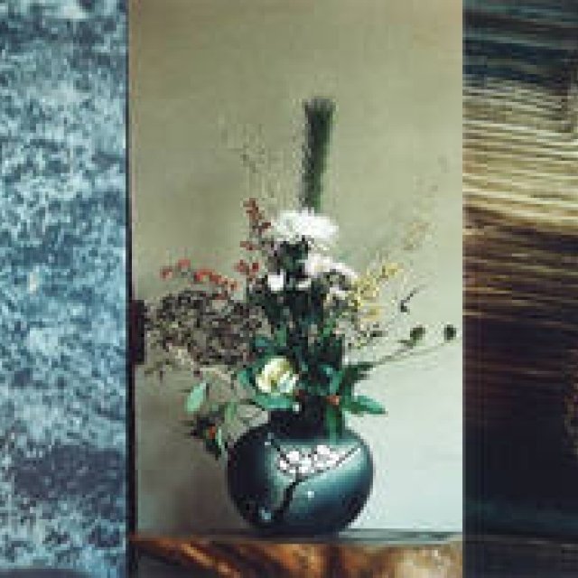 BOOK｜ブランド初の写真集『Personal Memory』。デザイナー黒河内真衣子の“パーソナル・メモリー”が写真作品に