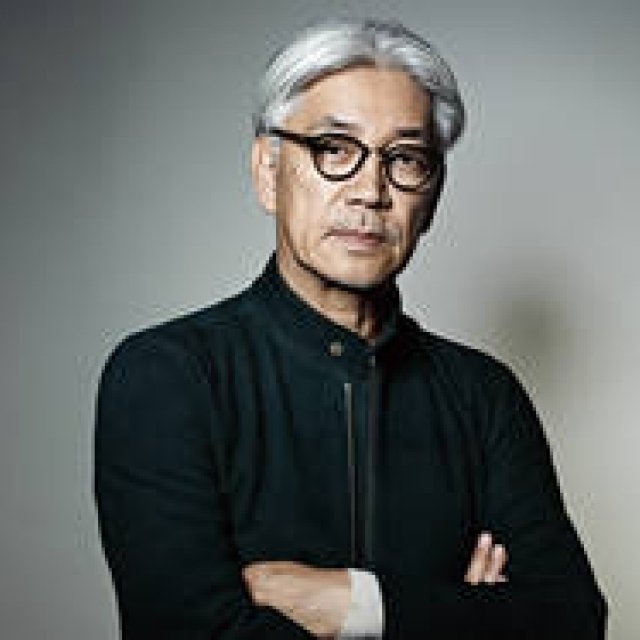 more trees｜坂本龍一が監修する世界初の木製眼鏡 ギャラリー