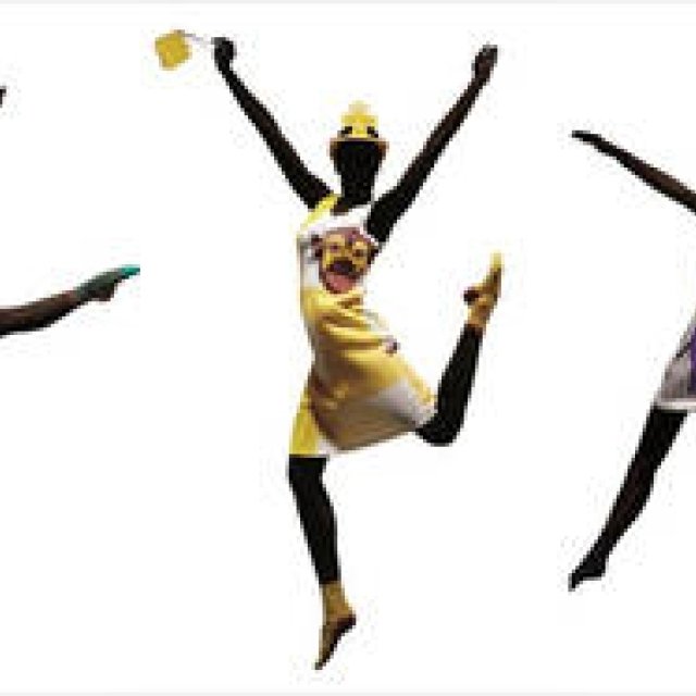 PLEATS PLEASE ISSEY MIYAKE｜永井一正とコラボ、「LIFE」シリーズ発表 