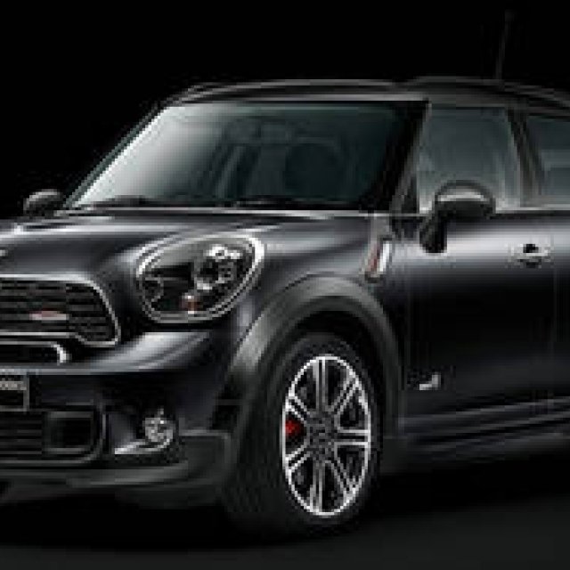 漆黒のJCWがクロスオーバーとペースマンに誕生｜MINI ギャラリー