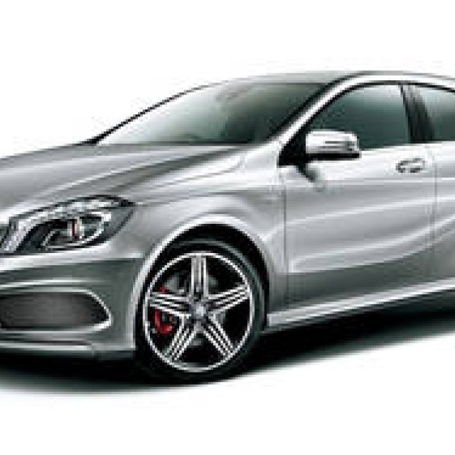 AMGが手がけるA 250 シュポルトの4WD版、日本上陸｜Mercedes-Benz