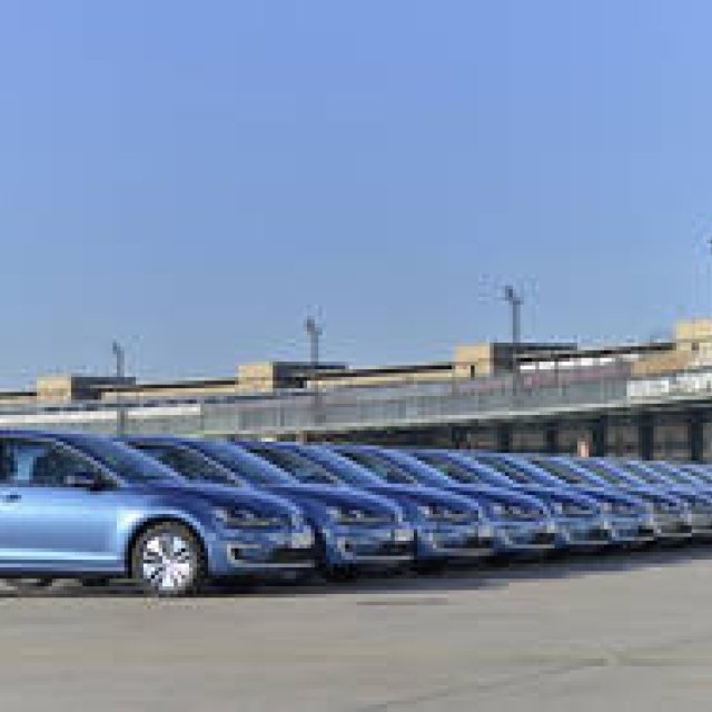 フォルクスワーゲン電気自動車「eゴルフ」に試乗｜Volkswagen