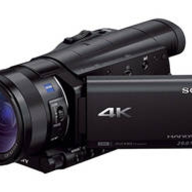 Sony｜初の家庭用サイズ4K対応ハンディカム「AX100」誕生 ギャラリー