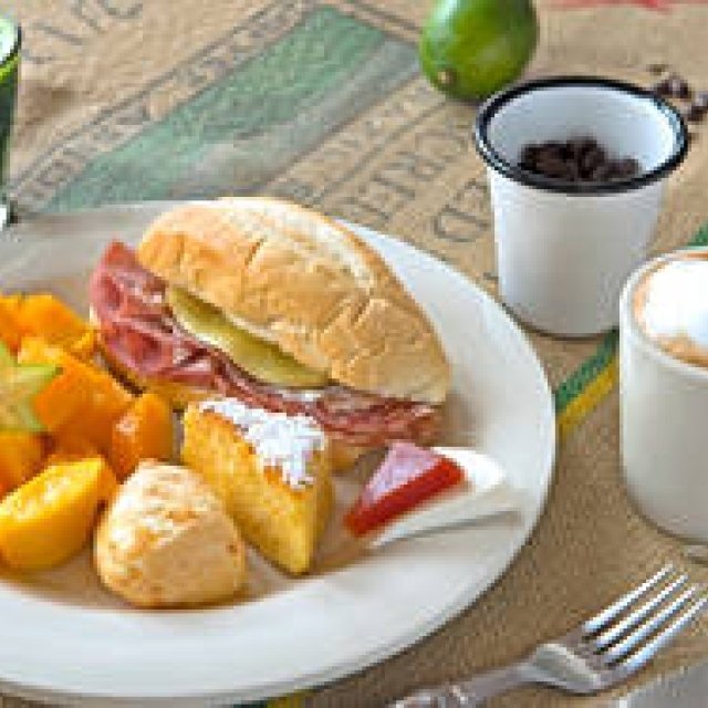 EAT｜ワールドカップの開催に沸くブラジルの朝ごはんとは？ ギャラリー