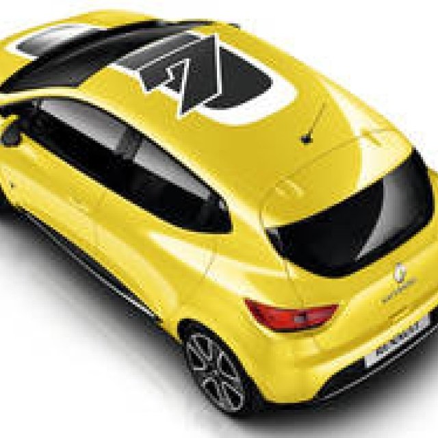 伝統のレーシングスピリットを反映したルーテシア｜Renault ギャラリー