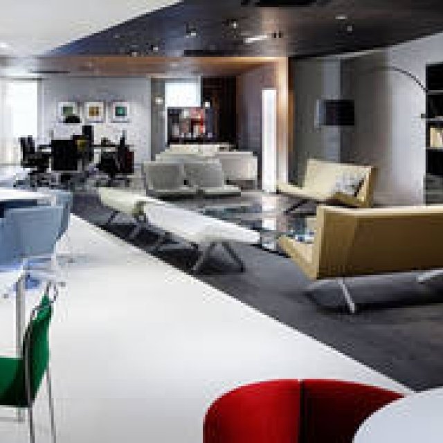 Cassina ixc.｜カッシーナ・イクスシー青山本店3階リニューアルオープン ギャラリー