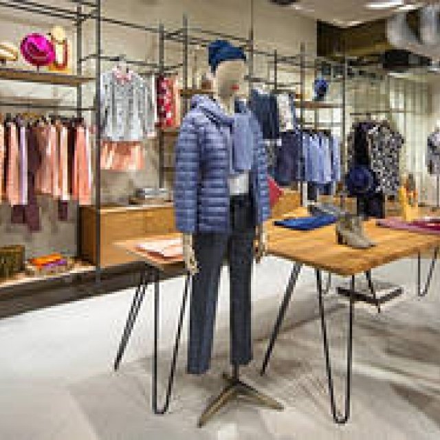 WEEKEND MaxMara｜日本初のフラッグシップショップを銀座にオープン