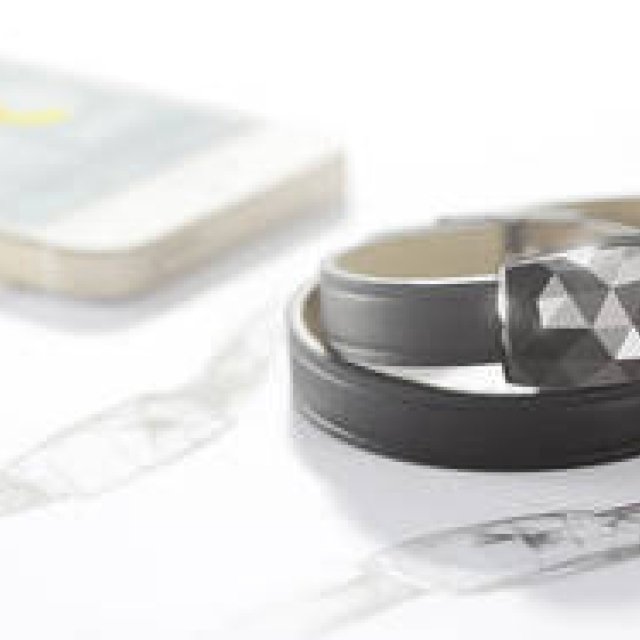 netatmo｜ジュエリーのようなウェアラブルデバイス「JUNE」 ギャラリー